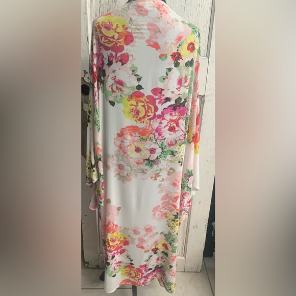 Beautiful Colors come together for this On The Road….KIMOMO. - Picture 6 of 6